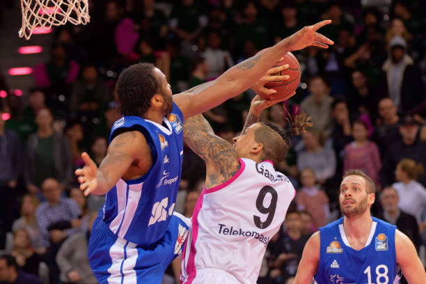 约翰的加盟 约翰的加盟