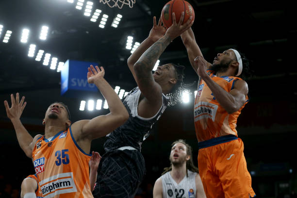 通过灵活的 通过灵活的