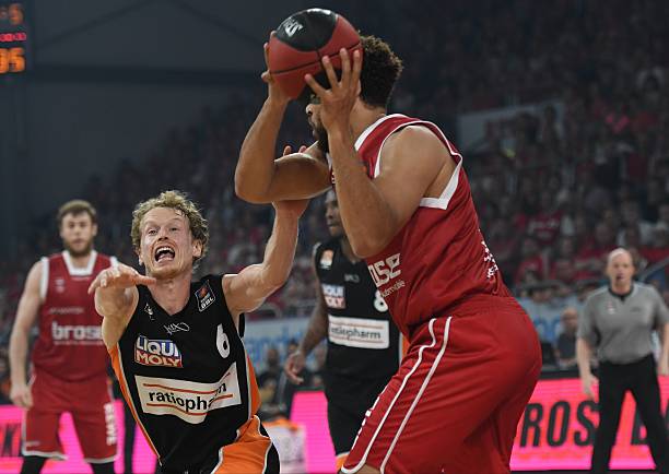 够更出色地 够更出色地